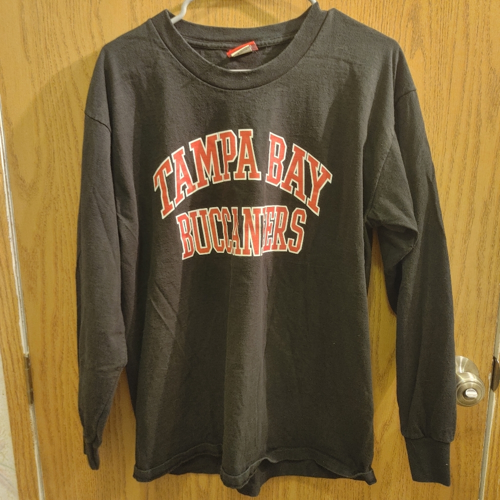 Buccaneers Long Sleeve T